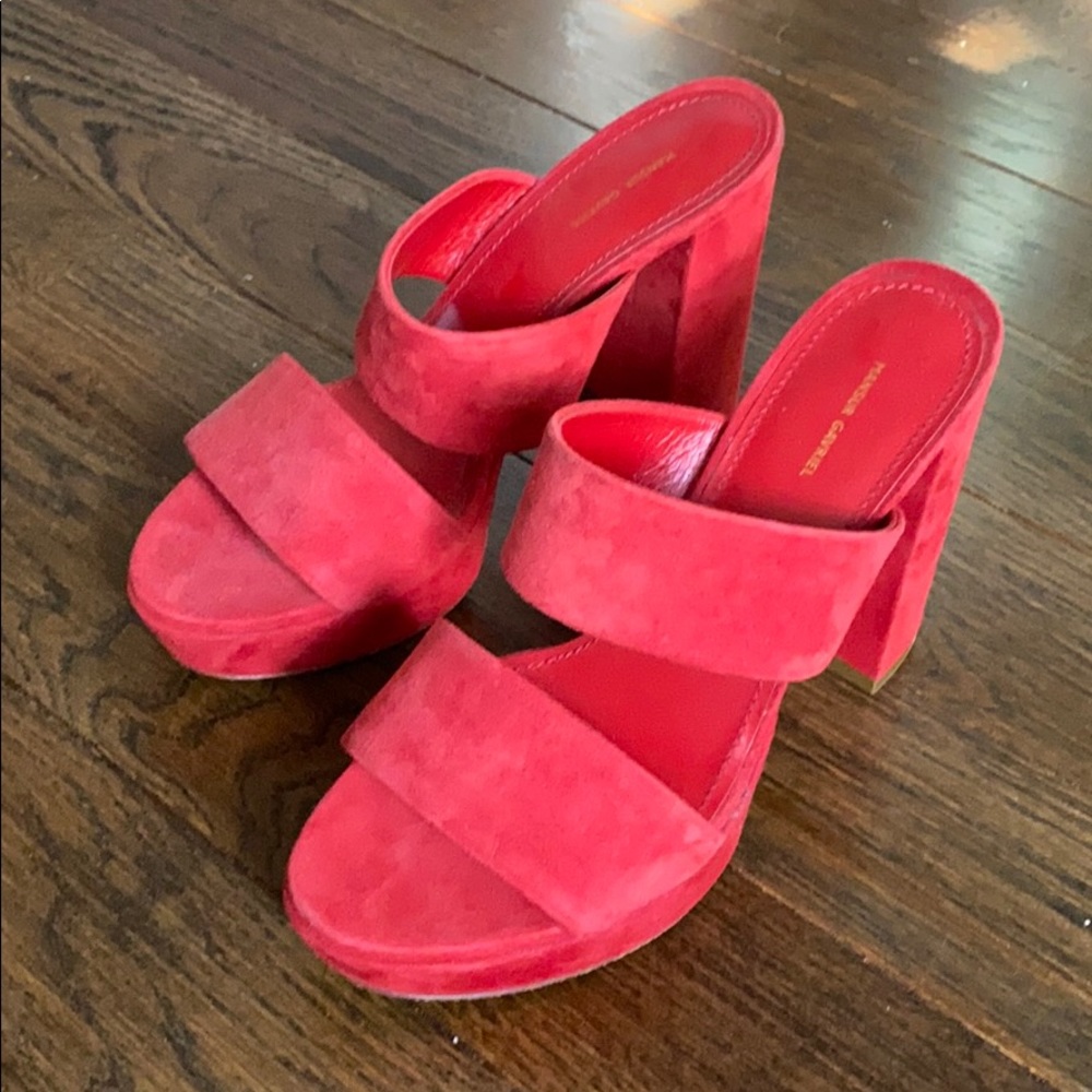 Mansur Gavriel Heels